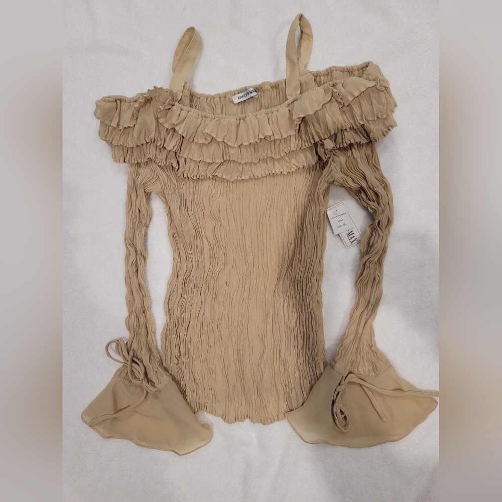 Kaelyn-Max Crinkled Exposed Shoulder Romantic Blouse - Picture 3 of 7